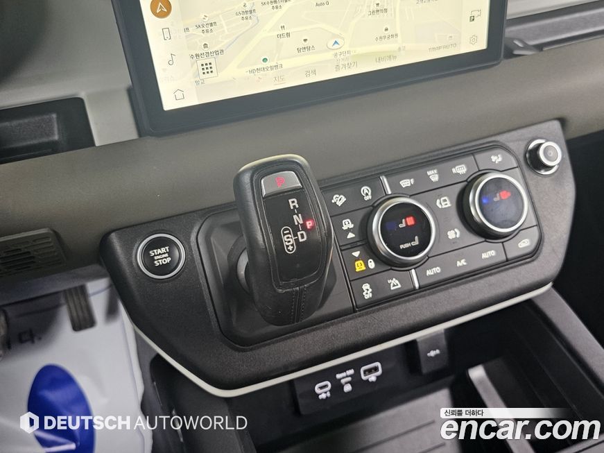 Land Rover Defender 2020