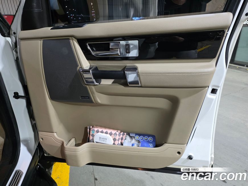 Land Rover Discovery 2012