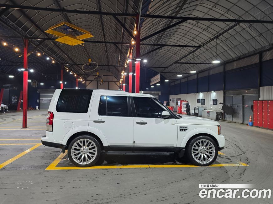 Land Rover Discovery 2012