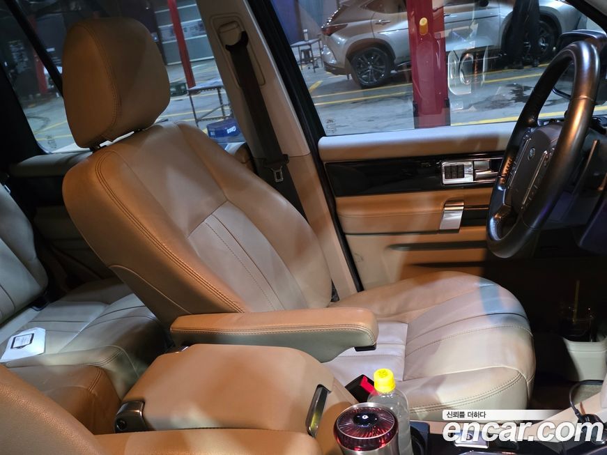Land Rover Discovery 2012