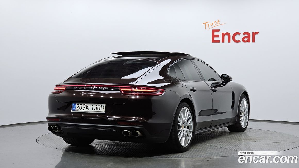 Porsche Panamera 2018