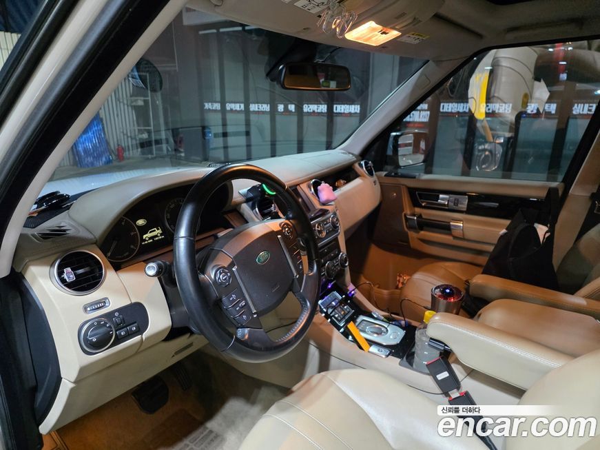 Land Rover Discovery 2012