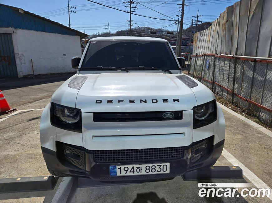 Land Rover Defender 2023