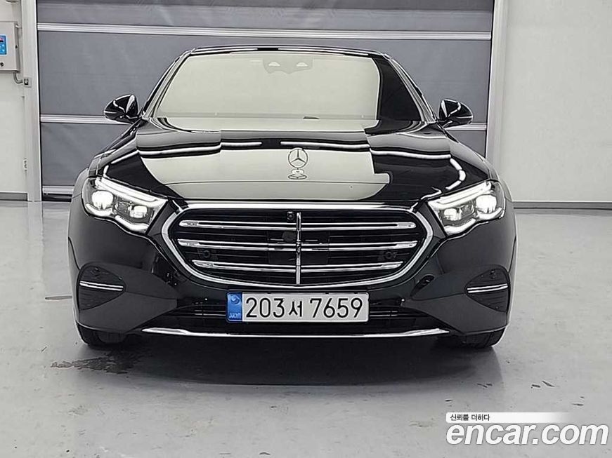 Mercedes-Benz E-Class 2024