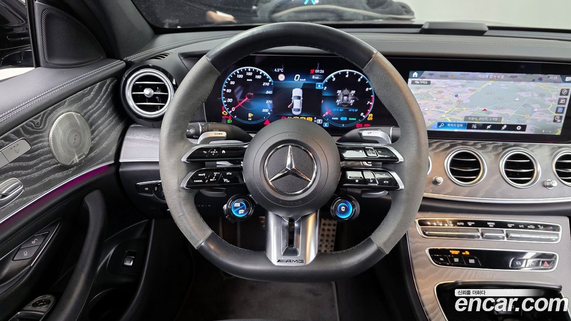 Mercedes-Benz E-Class 2023