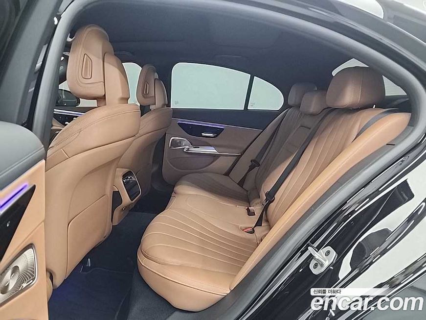 Mercedes-Benz E-Class 2024