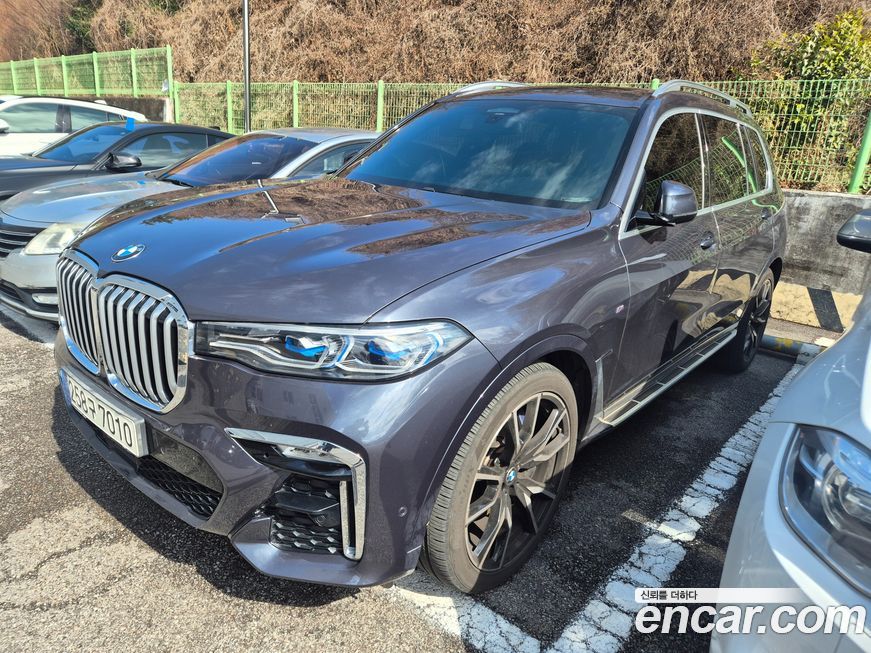 BMW X7 2021