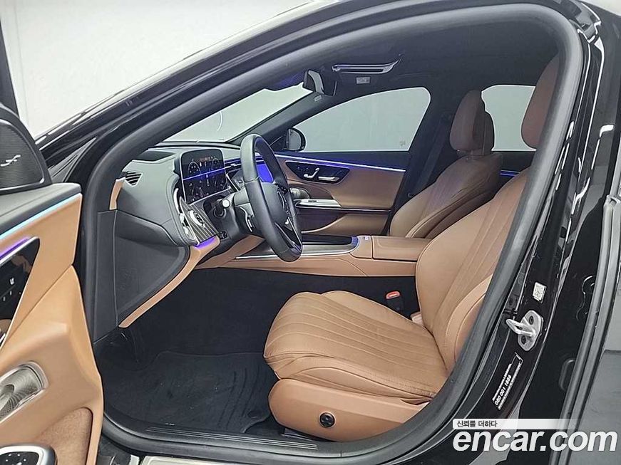 Mercedes-Benz E-Class 2024