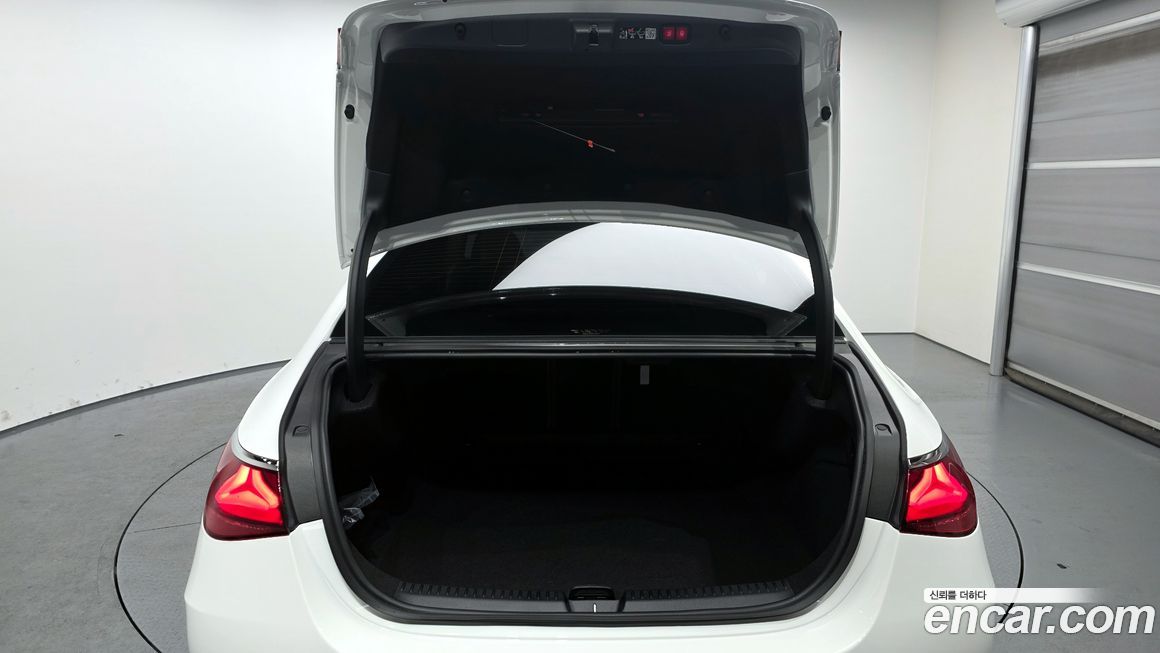 Mercedes-Benz E-Class 2026
