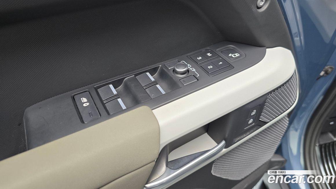 Land Rover Defender 2022