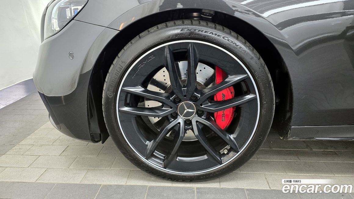 Mercedes-Benz E-Class 2023