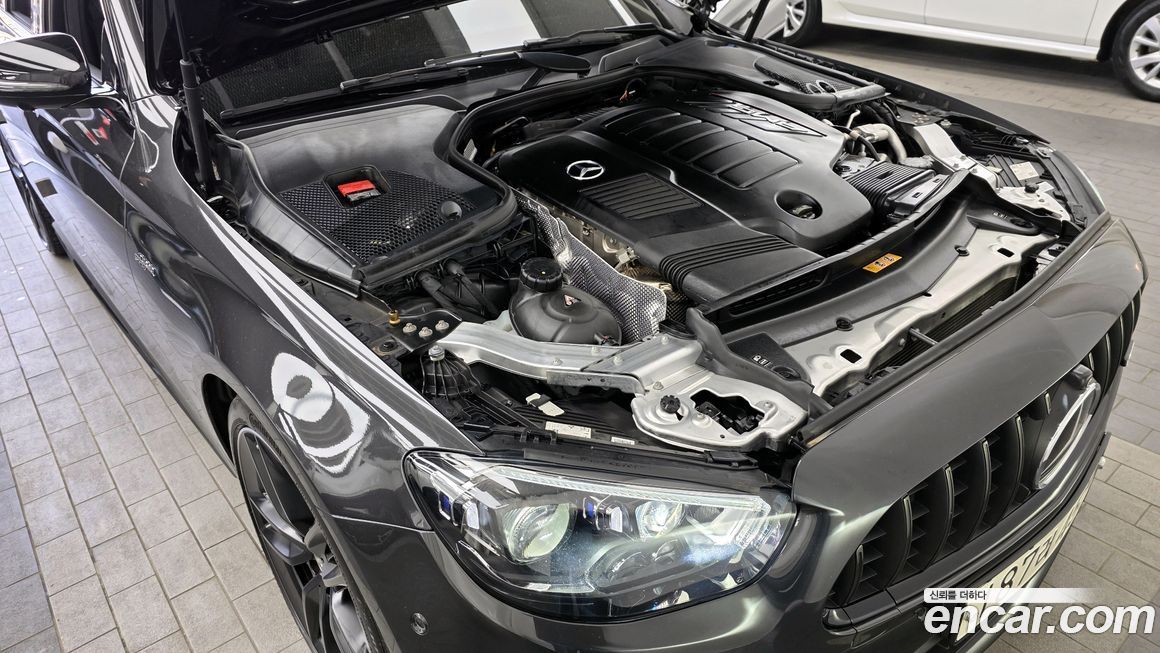 Mercedes-Benz E-Class 2023