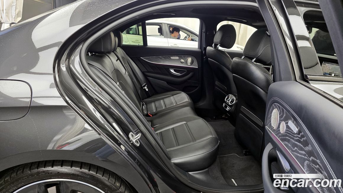 Mercedes-Benz E-Class 2023