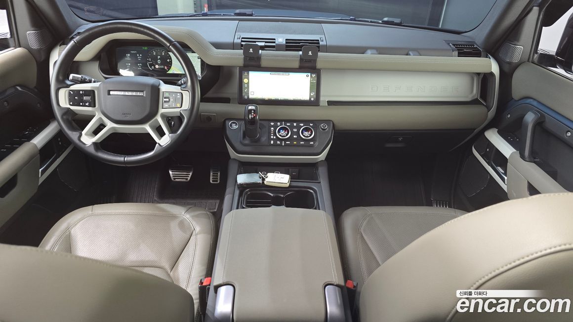 Land Rover Defender 2022