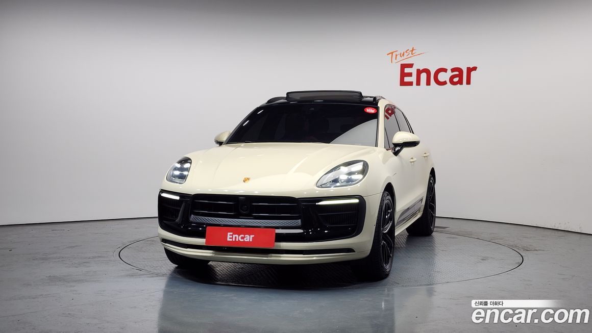 Porsche Macan 2022