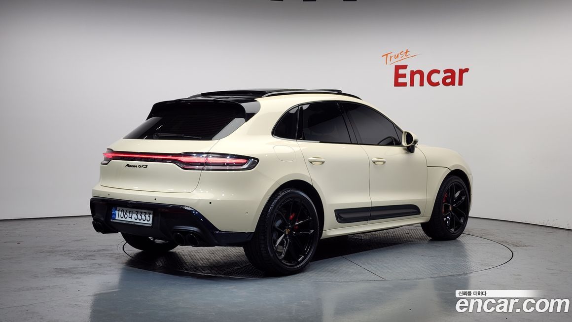 Porsche Macan 2022