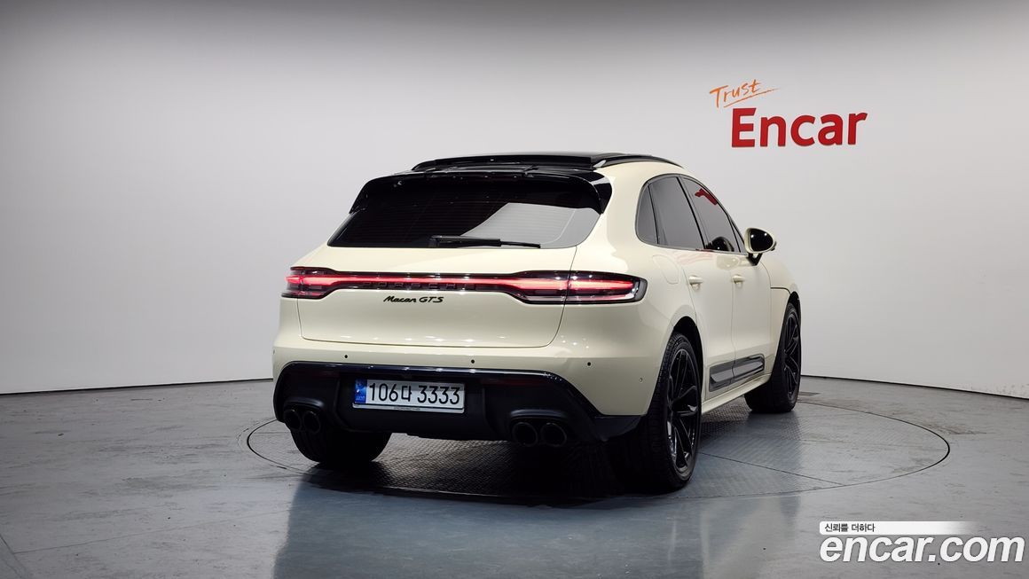 Porsche Macan 2022