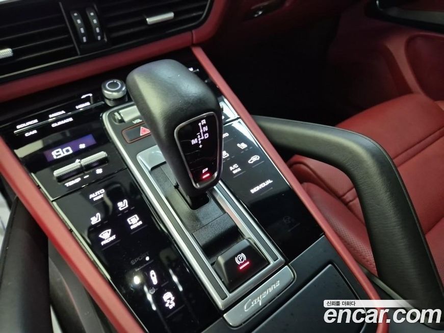 Porsche Cayenne 2022