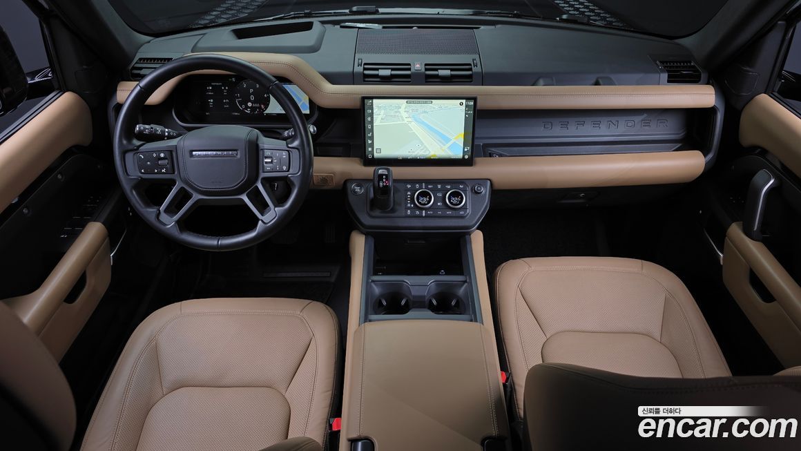 Land Rover Defender 2025