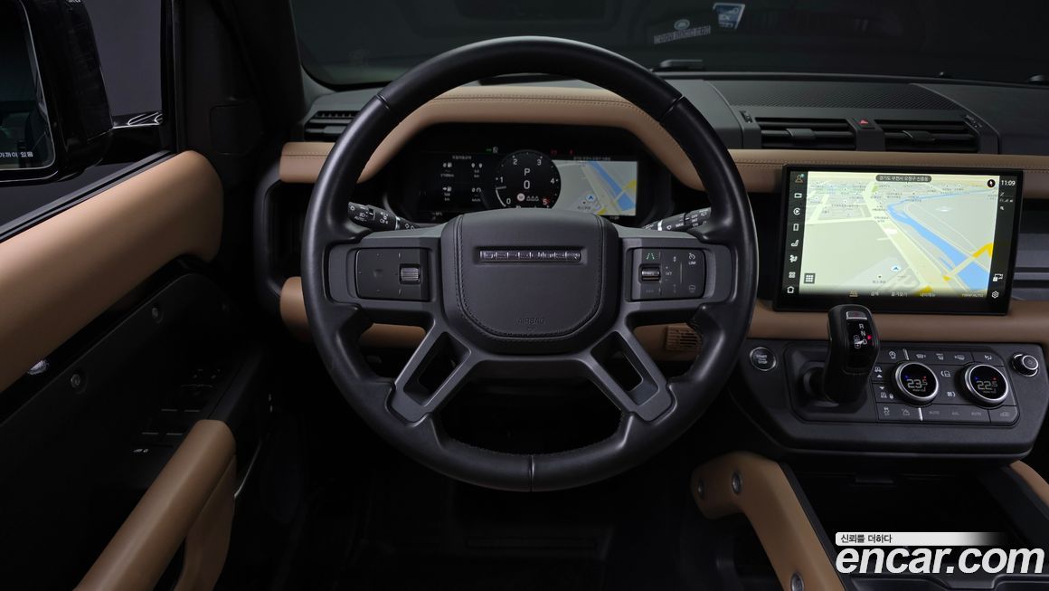 Land Rover Defender 2025