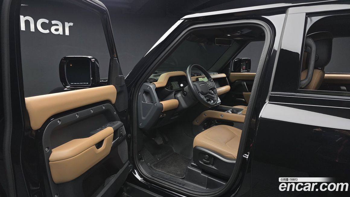 Land Rover Defender 2025