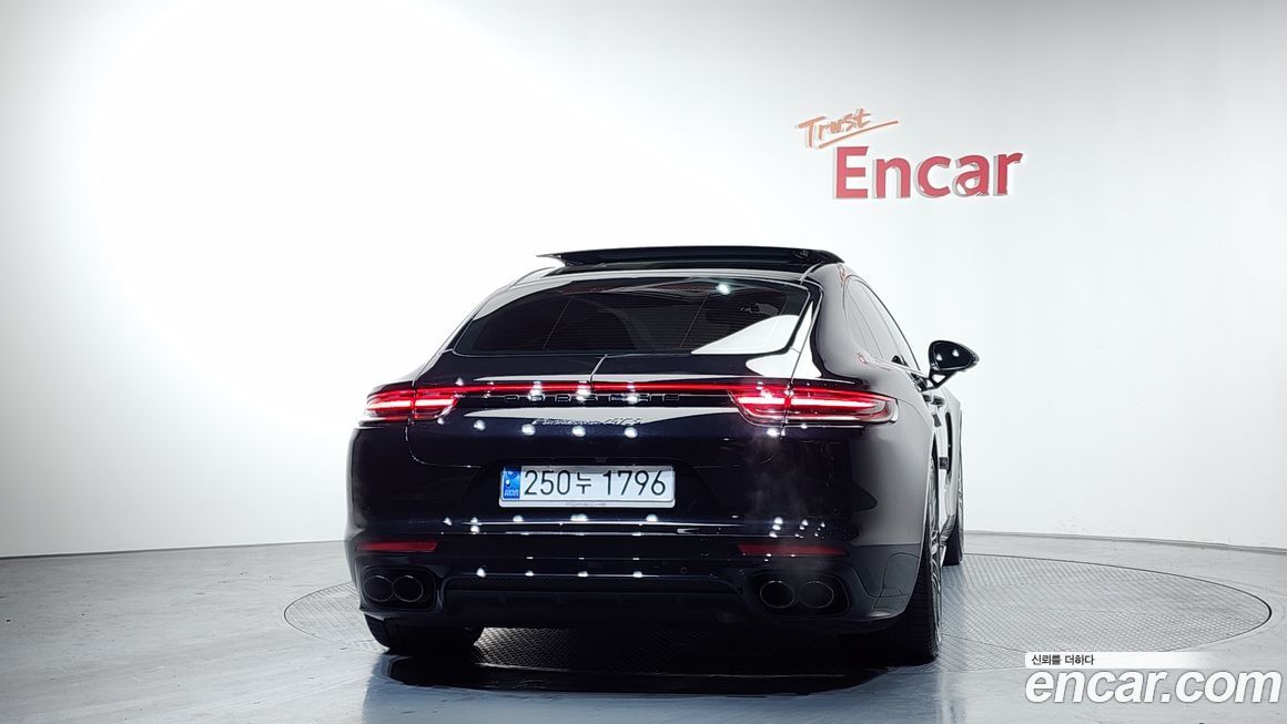 Porsche Panamera 2020