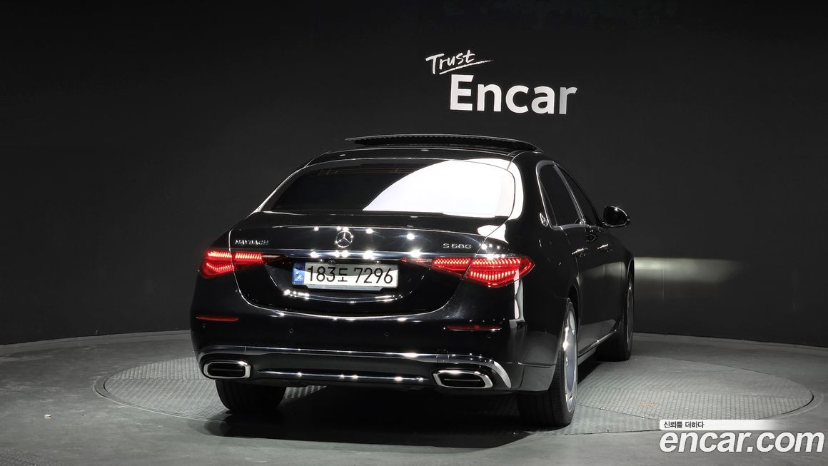 Mercedes-Benz S-Class 2021