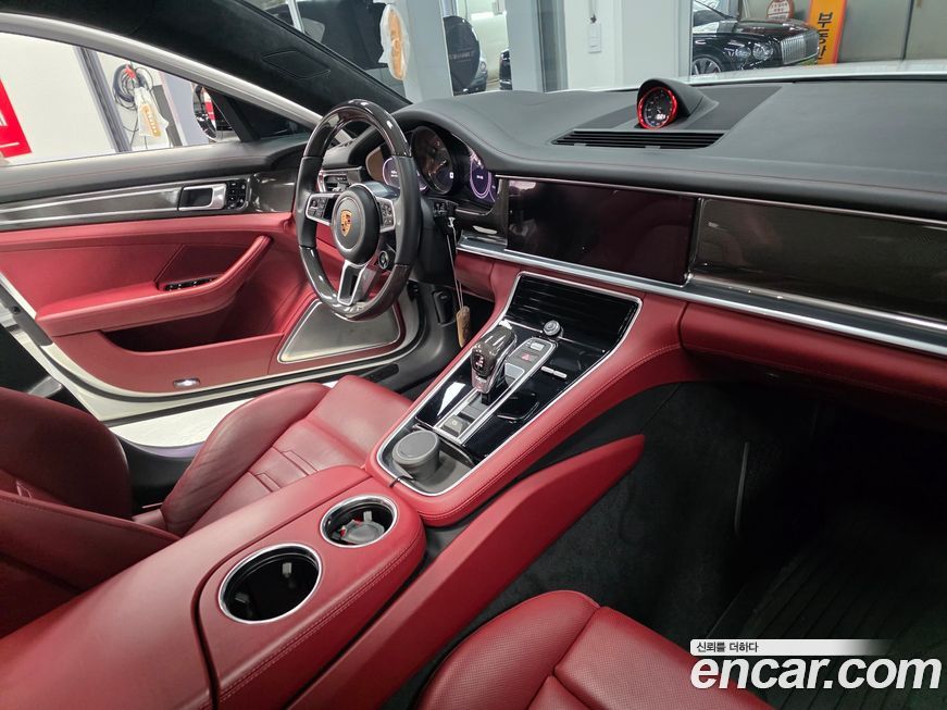 Porsche Panamera 2020