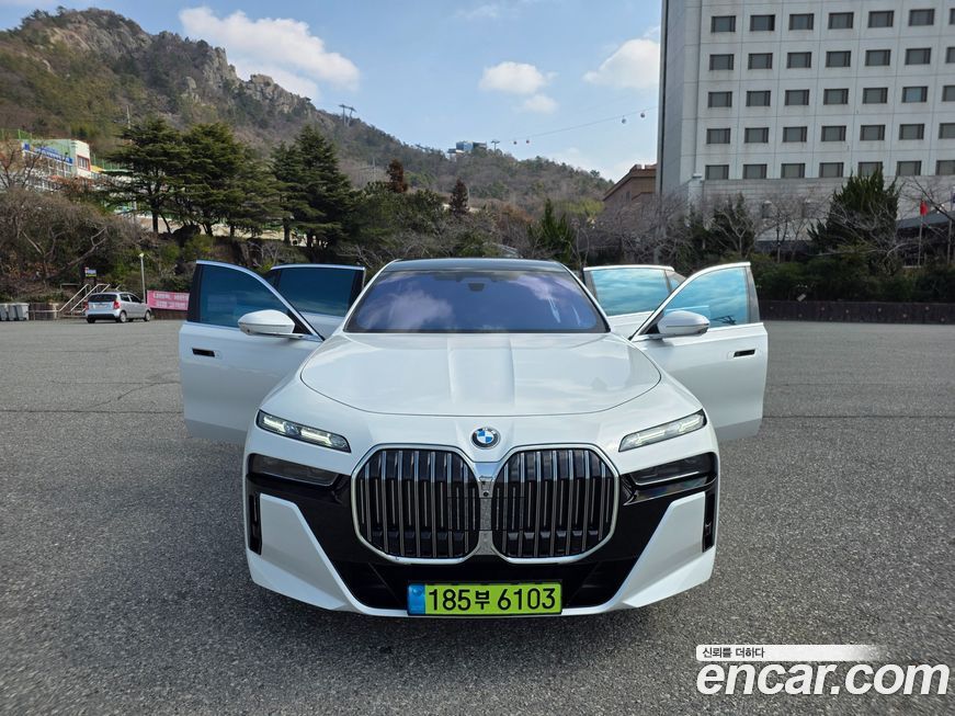 BMW 7-Series 2025