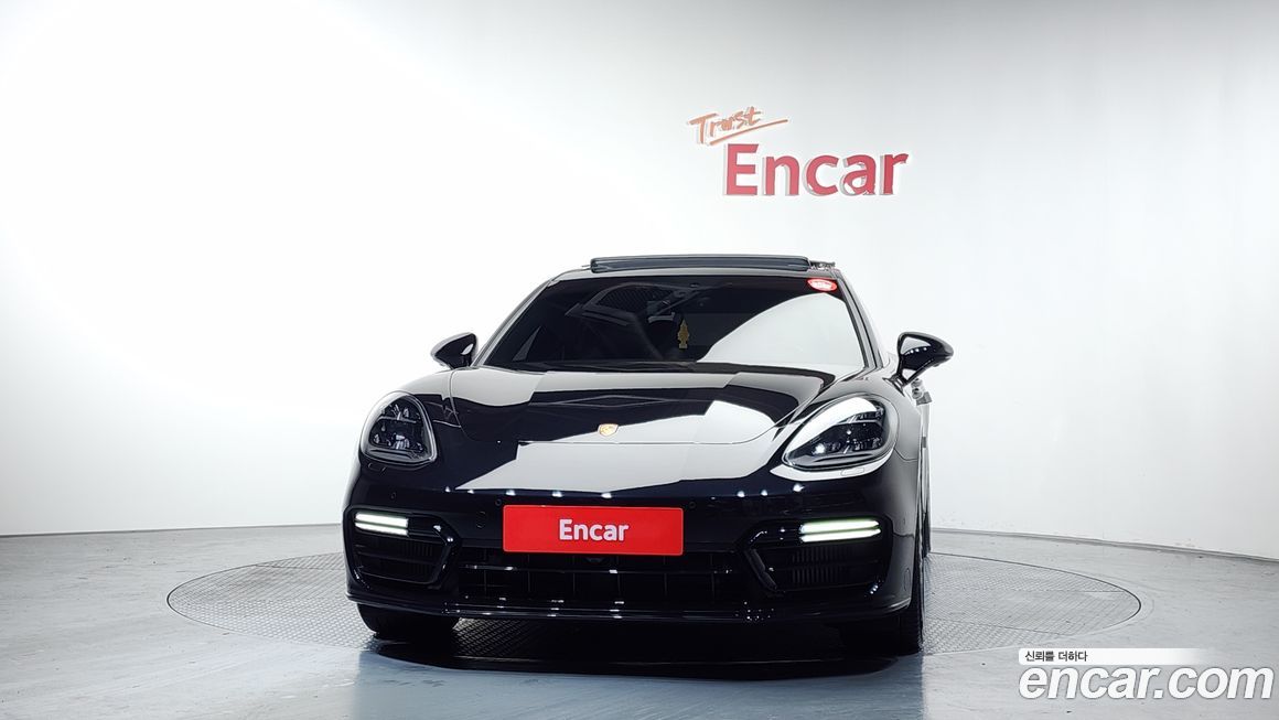 Porsche Panamera 2020