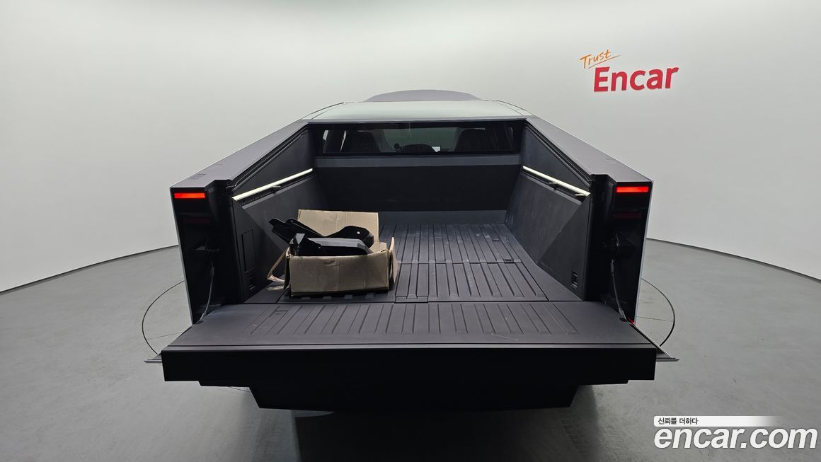 Tesla Cybertruck 2024