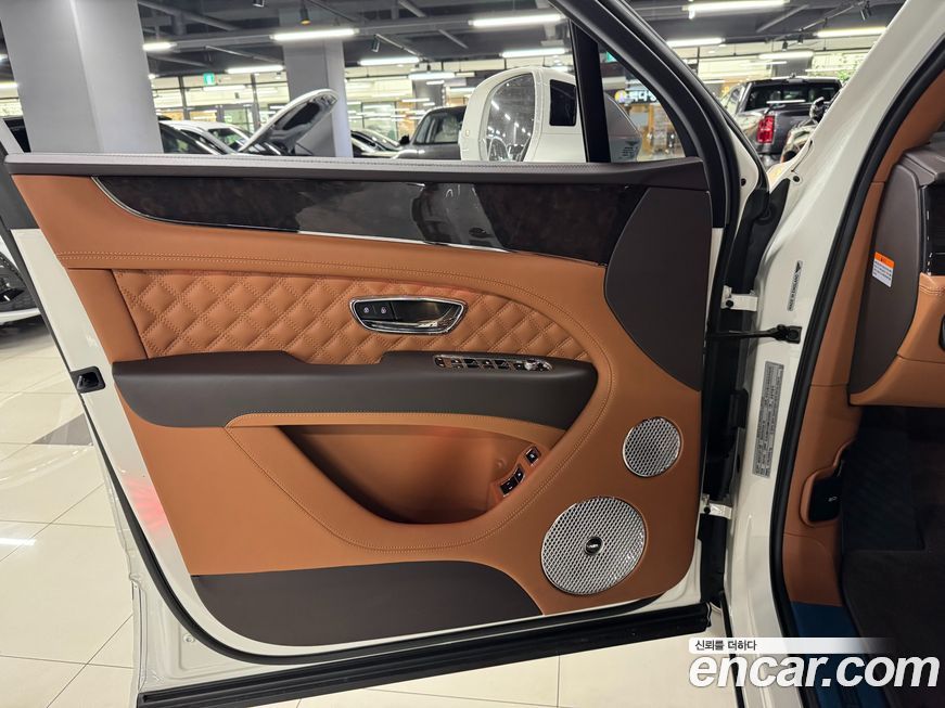Bentley Bentayga 2021