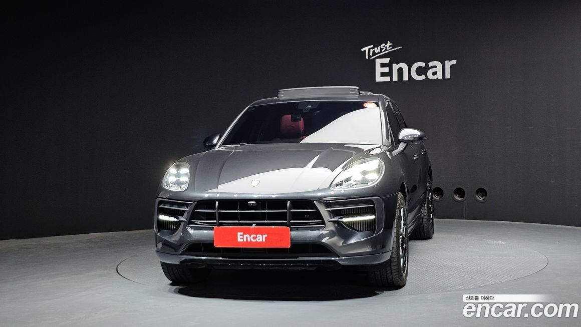 Porsche Macan 2021