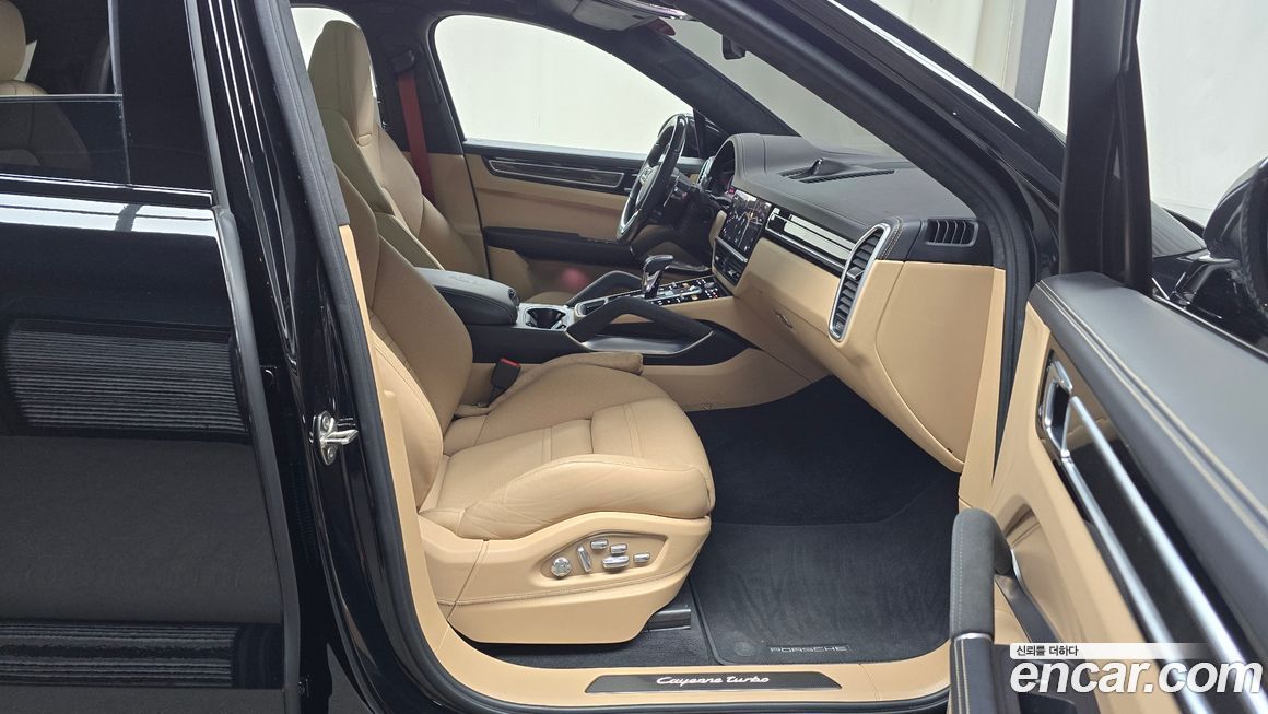 Porsche Cayenne 2023