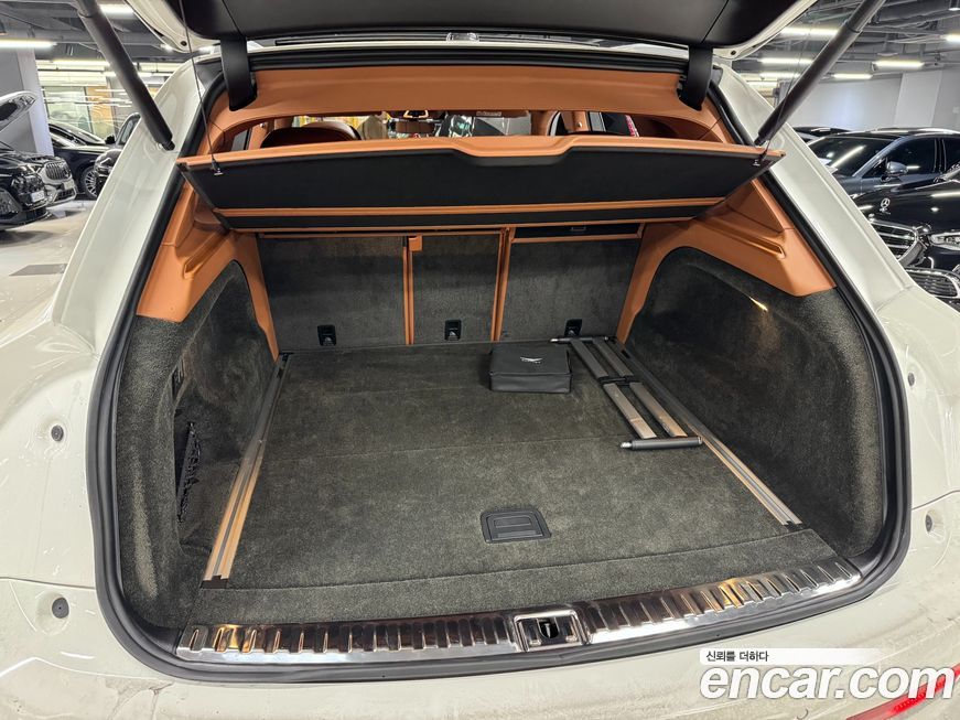 Bentley Bentayga 2021