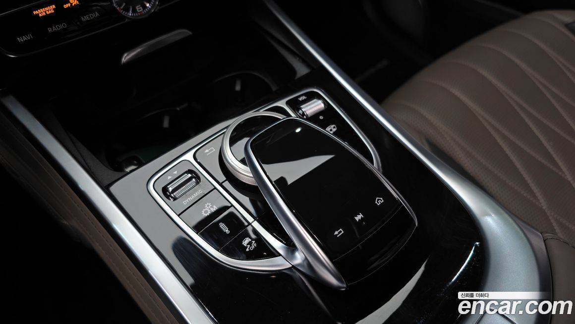 Mercedes-Benz G-Class 2021