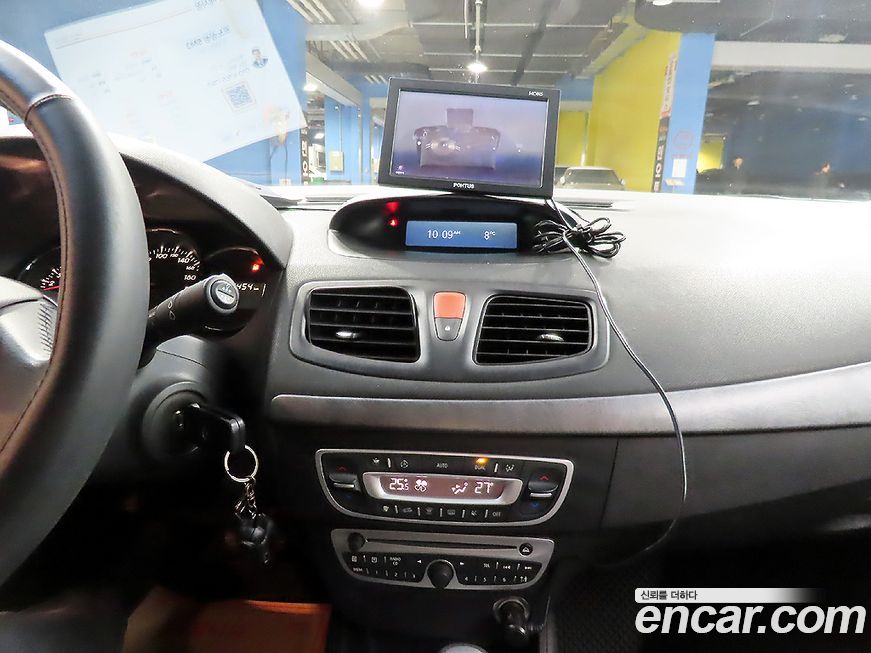 Renault-KoreaSamsung SM3 2011