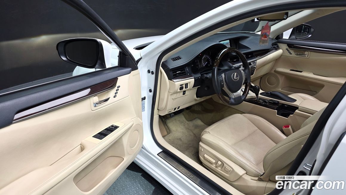 Lexus ES 2013