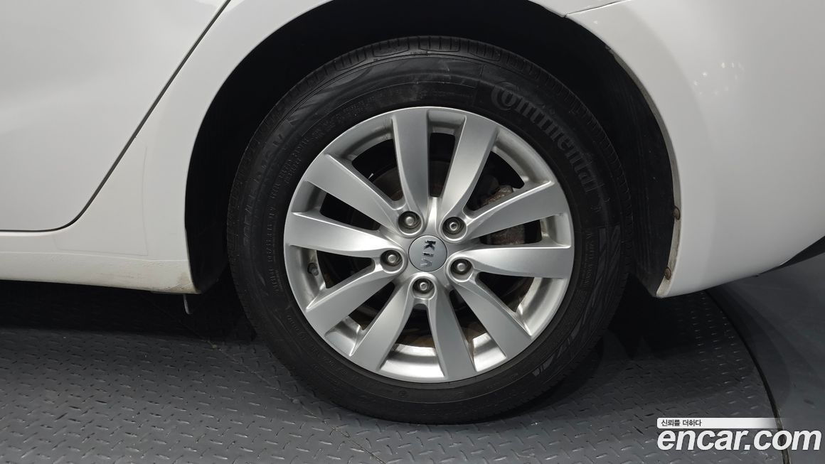 Kia K3 2014