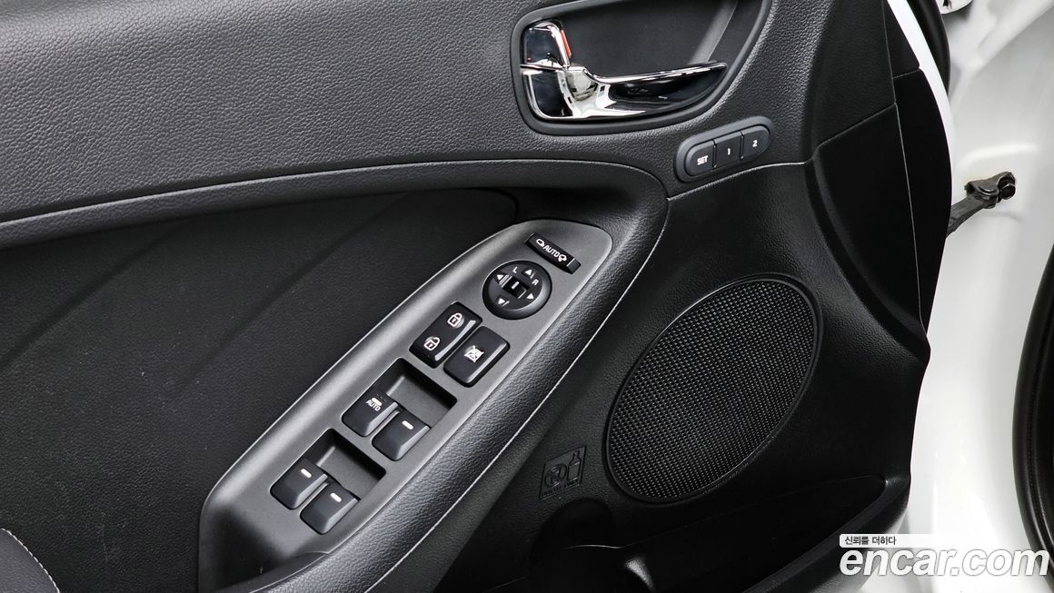 Kia K3 2013