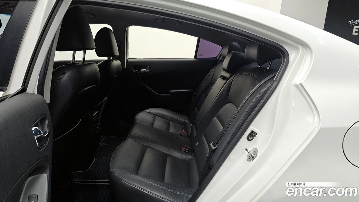 Kia K3 2013
