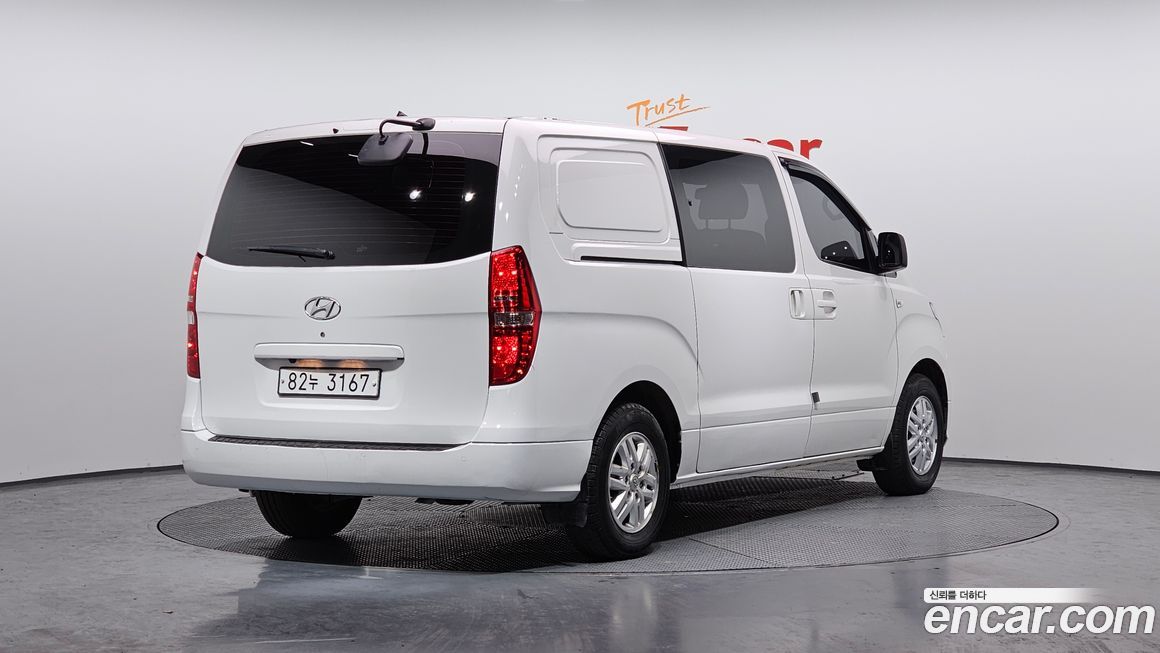 Hyundai Starex 2019