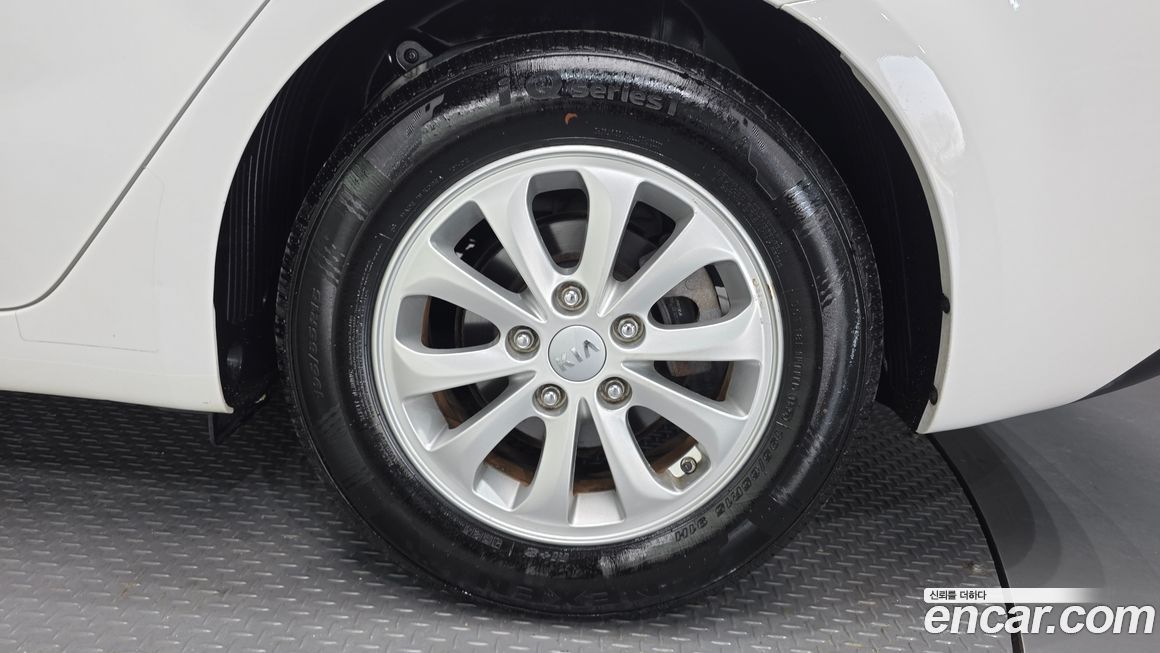 Kia K3 2015