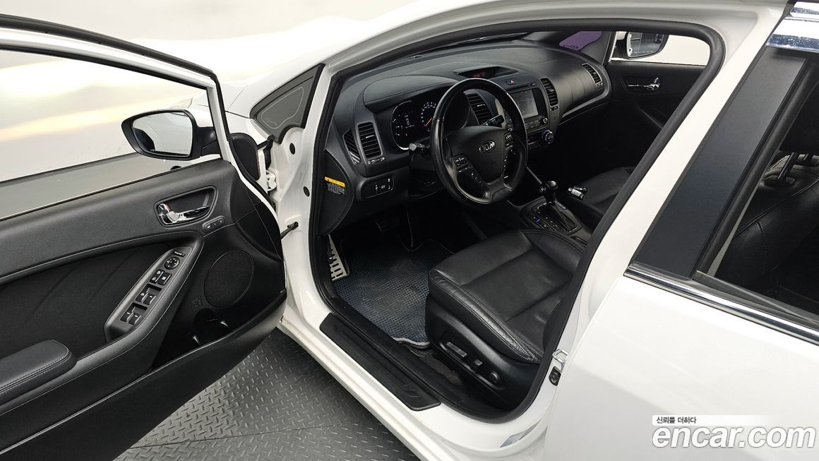 Kia K3 2013