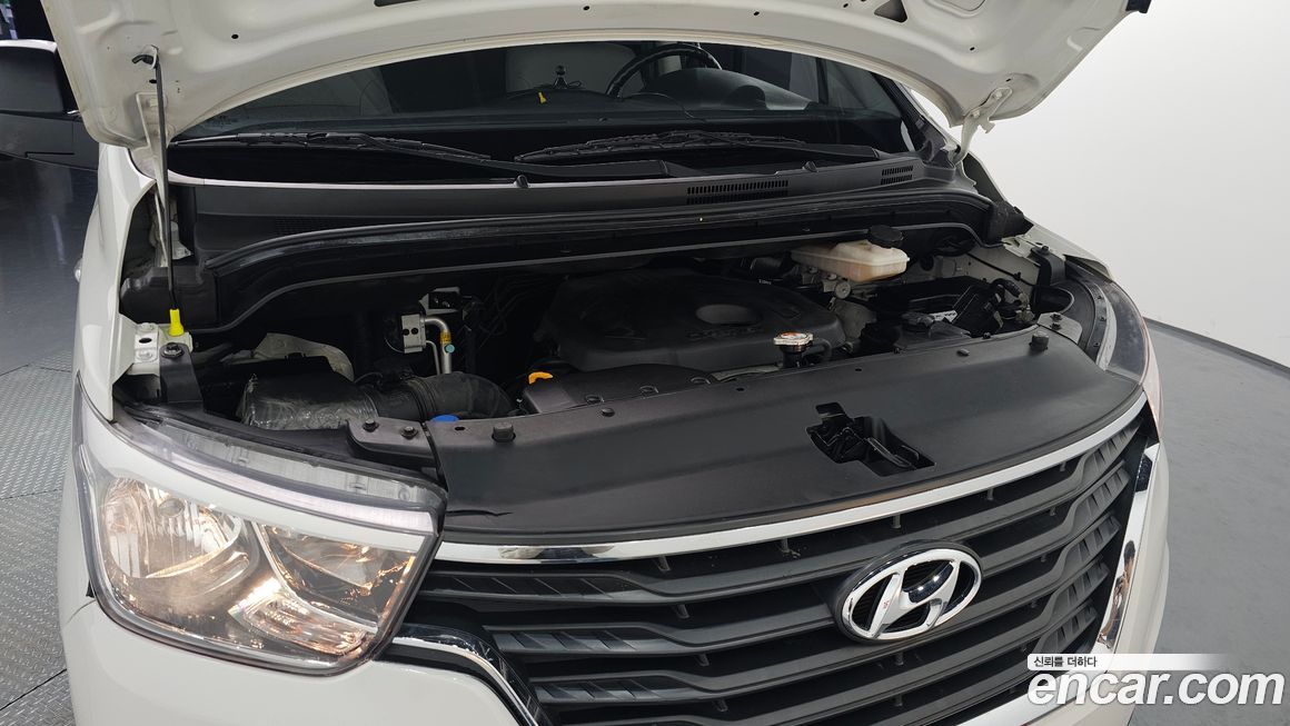 Hyundai Starex 2019