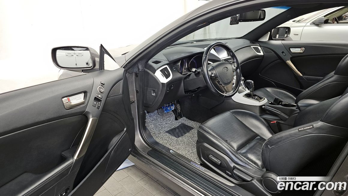 Hyundai Genesis 2012