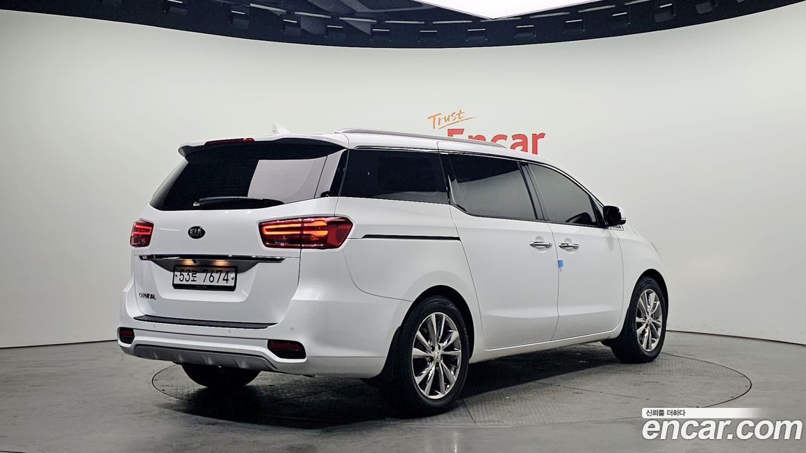 Kia Canival 2019
