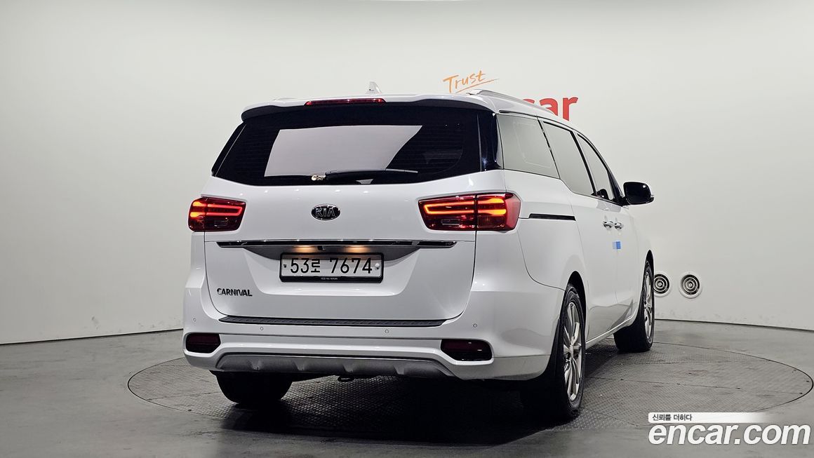 Kia Canival 2019