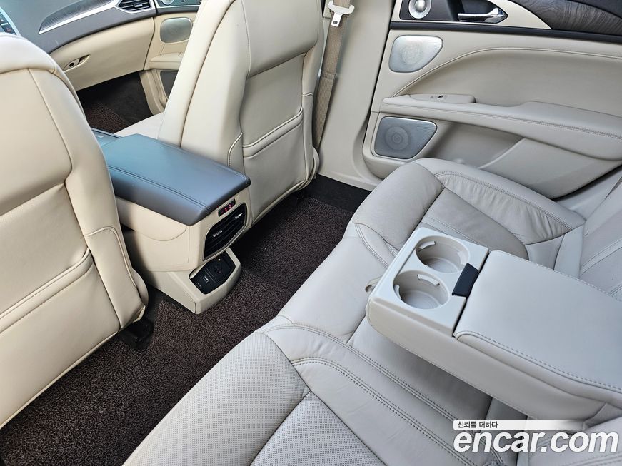 Lincoln MKZ 2020