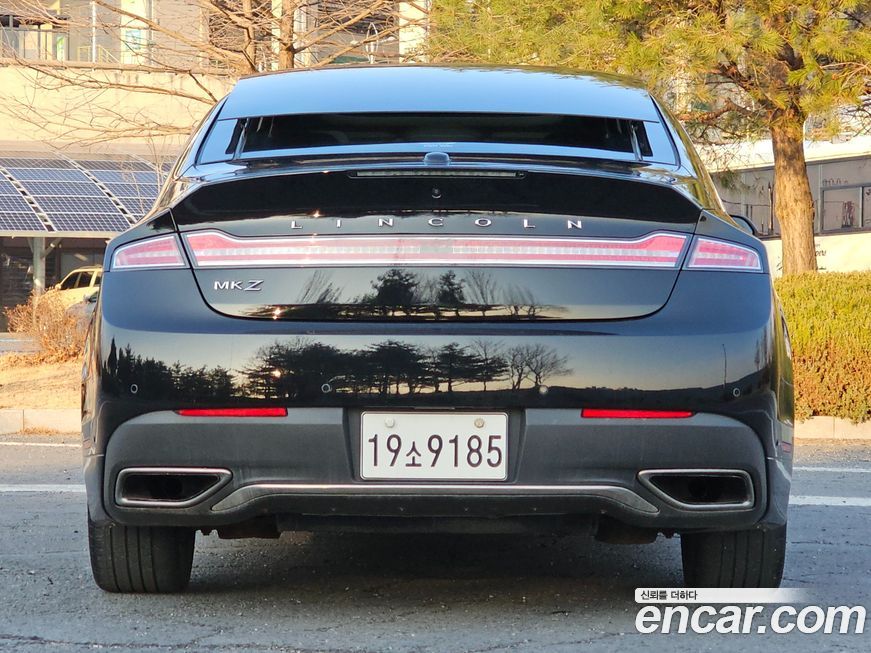 Lincoln MKZ 2020